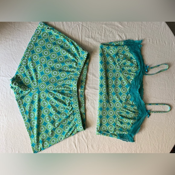 CYNTHIA ROWLEY - Picture 3 of 9